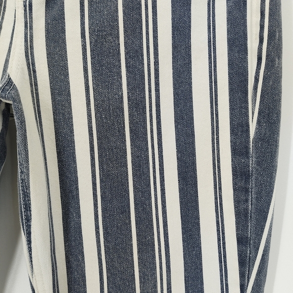 Lucky Brand | "Bridgette Mini Boot" jeans - Picture 4 of 9